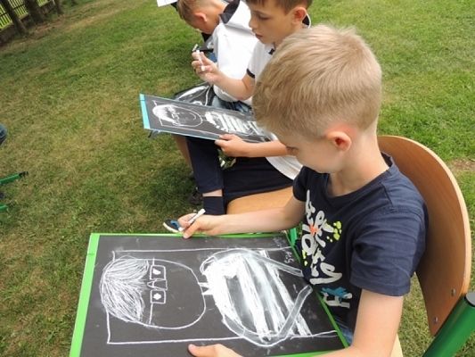  Grafika #6: PORTRET KOLEGI grafika