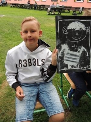  Grafika #8: PORTRET KOLEGI grafika