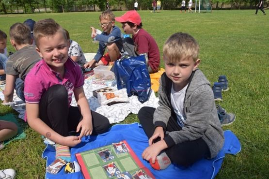  Grafika #9: PIKNIK KLASY PIERWSZEJ grafika