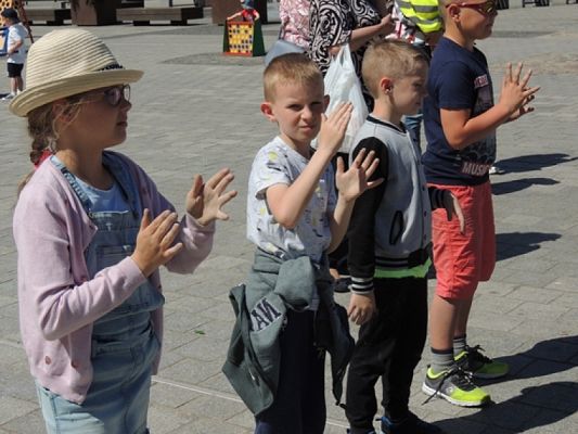  Grafika #14: DZIEŃ PEŁEN ATRAKCJI DLA KLAS PIERWSZYCH grafika