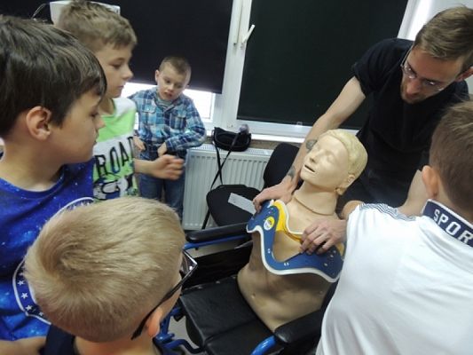  Grafika #5: PIERWSZA POMOC PRZEDMEDYCZNA – WARSZTATY grafika