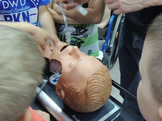  Grafika #10: PIERWSZA POMOC PRZEDMEDYCZNA – WARSZTATY grafika