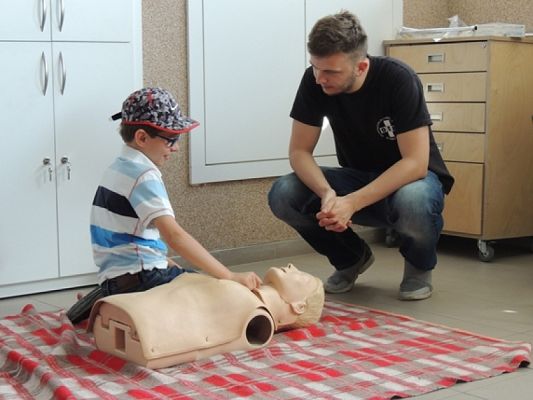  Grafika #15: PIERWSZA POMOC PRZEDMEDYCZNA – WARSZTATY grafika