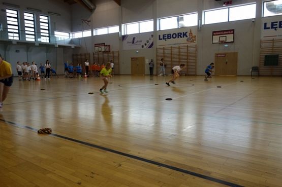  Grafika #8: MIEJSKIE IGRZYSKA DZIECI DLA SZKÓŁ PODSTAWOWYCH KLAS II i III Baw się razem z nami grafika