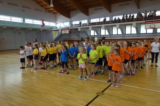  Grafika #15: MIEJSKIE IGRZYSKA DZIECI DLA SZKÓŁ PODSTAWOWYCH KLAS II i III Baw się razem z nami grafika