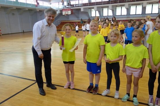  Grafika #17: MIEJSKIE IGRZYSKA DZIECI DLA SZKÓŁ PODSTAWOWYCH KLAS II i III Baw się razem z nami grafika