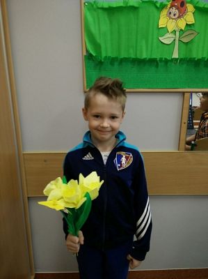  Grafika #3: Żółte żonkile w wykonaniu uczniów klasy I grafika