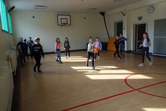  Grafika #1: SZKOLNA AKCJA AKTYWNA PRZERWA grafika