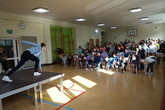  Grafika #9: SZKOLNA AKCJA AKTYWNA PRZERWA grafika