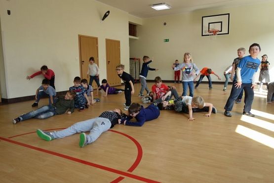  Grafika #12: SZKOLNA AKCJA AKTYWNA PRZERWA grafika