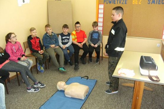  Grafika #0: PIERWSZA POMOC PRZEDMEDYCZNA grafika