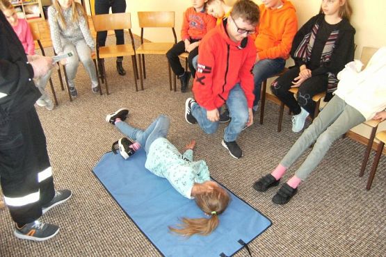  Grafika #9: PIERWSZA POMOC PRZEDMEDYCZNA grafika