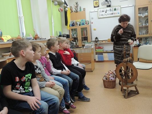  Grafika #1: ,,KROSNO, OSNOWA – WARSZTATY TKACKIE grafika