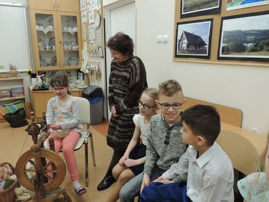  Grafika #6: ,,KROSNO, OSNOWA – WARSZTATY TKACKIE grafika