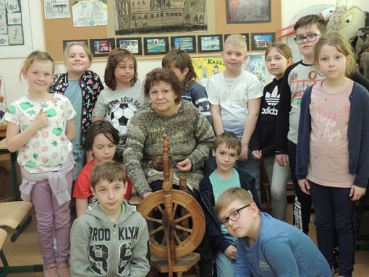  Grafika #23: ,,KROSNO, OSNOWA – WARSZTATY TKACKIE grafika