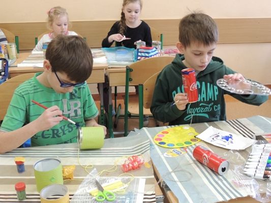  Grafika #0: TELEFONY Z PUSZEK grafika