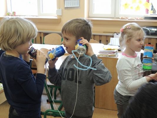  Grafika #10: TELEFONY Z PUSZEK grafika