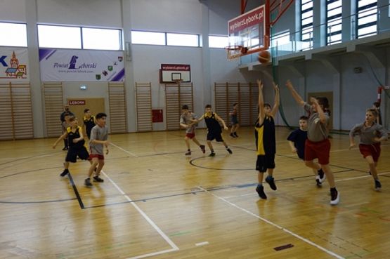  Grafika #4: IGRZYSKA DZIECI W MINI KOSZYKÓWCE CHŁOPCÓW grafika