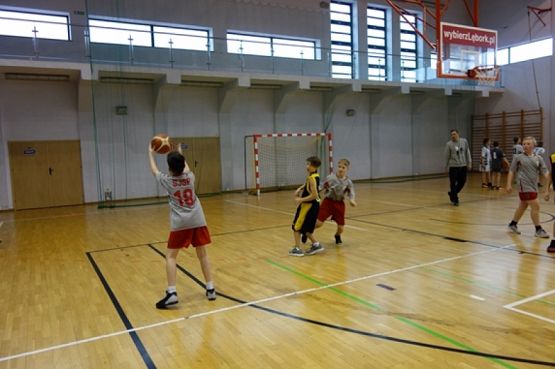  Grafika #7: IGRZYSKA DZIECI W MINI KOSZYKÓWCE CHŁOPCÓW grafika