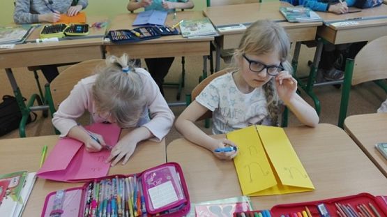  Grafika #0: LAPBOOKI W IB grafika