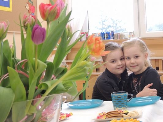  Grafika #4: DZIEŃ KOBIET grafika