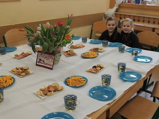  Grafika #7: DZIEŃ KOBIET grafika