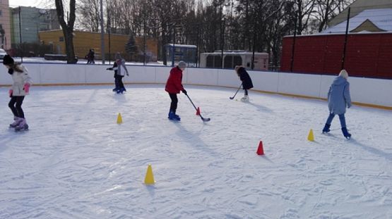  Grafika #18: WF zimą na lodowisku grafika