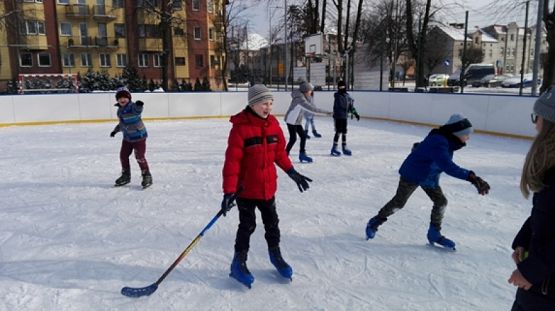  Grafika #24: WF zimą na lodowisku grafika