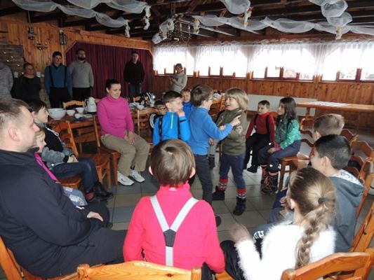  Grafika #21: ,,Pędzi, pędzi kulig niczym błyskawica… grafika