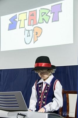  Grafika #16: START UP 2018 grafika