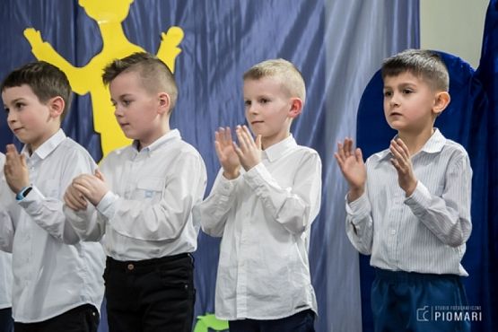  Grafika #24: START UP 2018 grafika