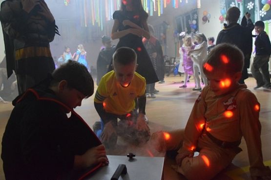  Grafika #19: BAL KARNAWAŁOWY grafika