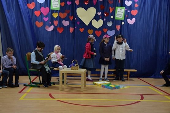  Grafika #3: "Moja Babcia i mój Dziadek, to wspaniali są dziadkowie". grafika