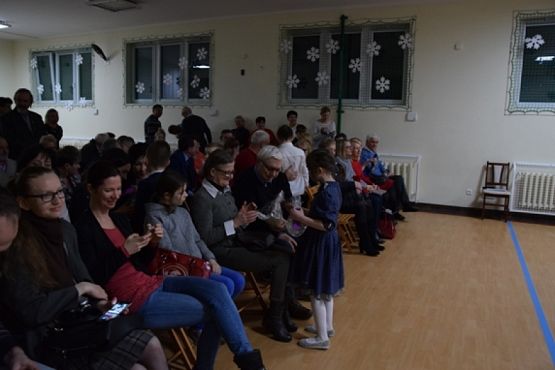  Grafika #13: "Moja Babcia i mój Dziadek, to wspaniali są dziadkowie". grafika