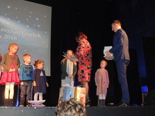  Grafika #2: WYRÓŻNIENIA W POWIATOWYM KONKURSIE PLASTYCZNYM ,,KASZUBSKA MASKA JASEŁKOWA grafika