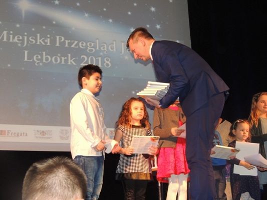  Grafika #4: WYRÓŻNIENIA W POWIATOWYM KONKURSIE PLASTYCZNYM ,,KASZUBSKA MASKA JASEŁKOWA grafika