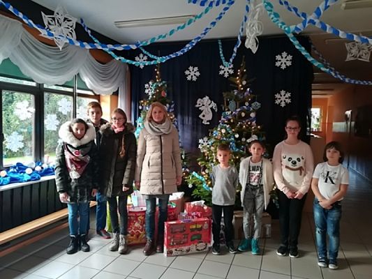  Grafika #2: ŚWIĄTECZNA PACZKA grafika