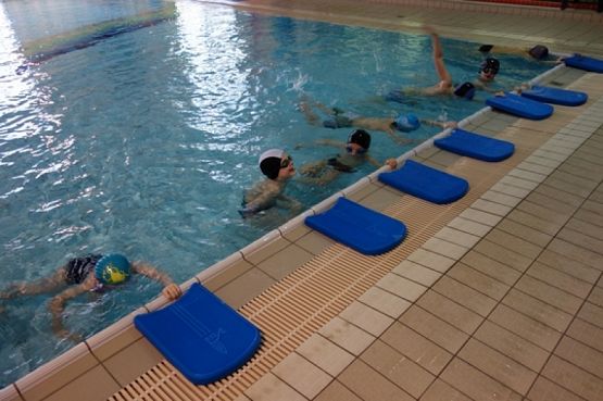  Grafika #3: PŁYWAĆ KAŻDY MOŻE grafika