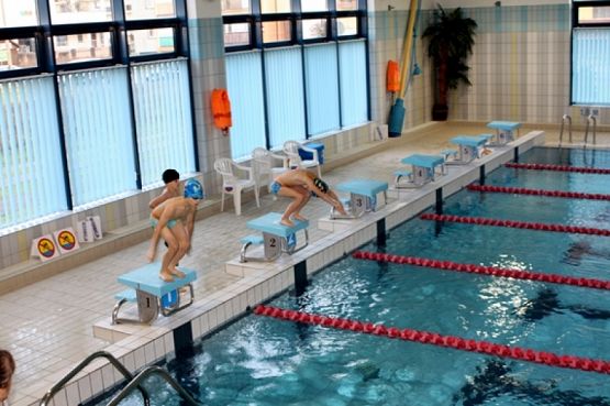  Grafika #18: PŁYWAĆ KAŻDY MOŻE grafika