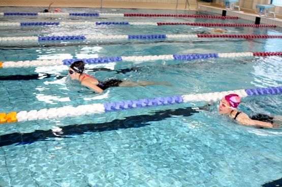  Grafika #23: PŁYWAĆ KAŻDY MOŻE grafika