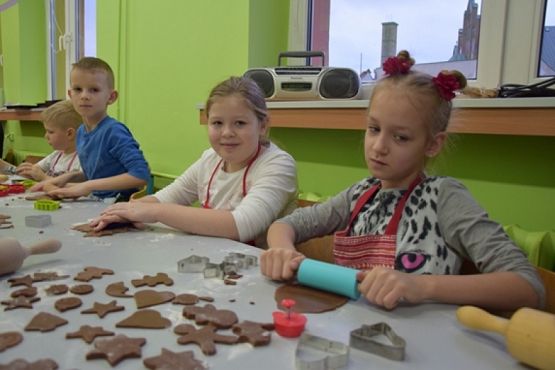  Grafika #3: WARSZTATY PIECZENIA PIERNIKÓW grafika