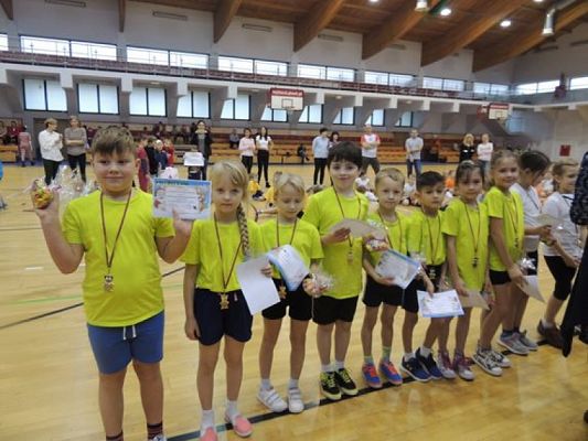  Grafika #19: LĘBORSKIE PIERWSZAKI TO FAJNE DZIECIAKI grafika