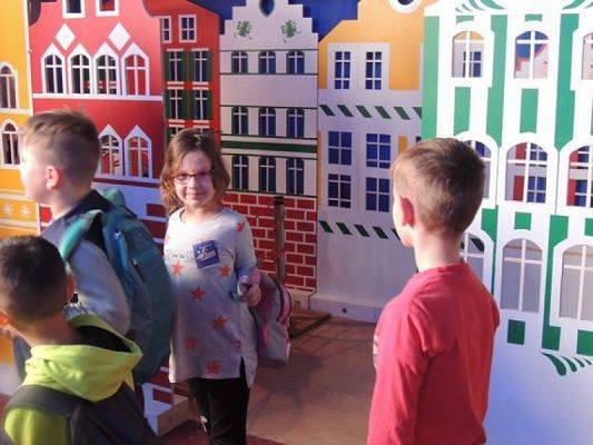  Grafika #10: PRZYSTANEK ŚWIĘTEGO MIKOŁAJA grafika