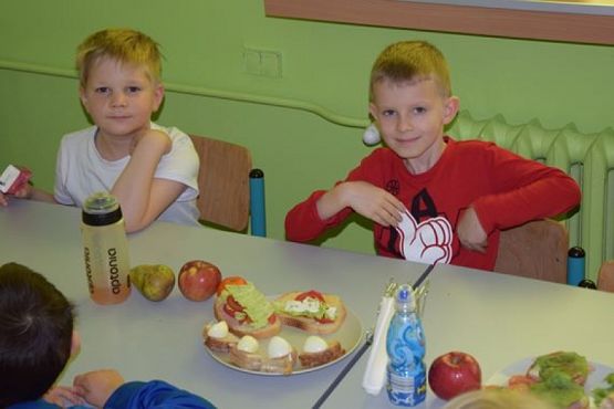  Grafika #16: ŚNIADANIE DAJE MOC grafika