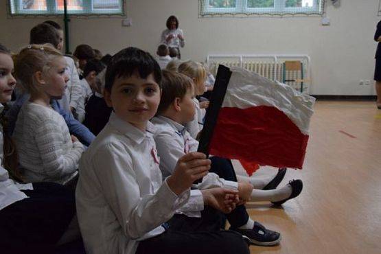  Grafika #4: OBCHODY DNIA NIEPODLEGŁOŚCI grafika