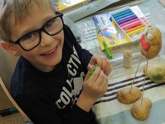  Grafika #2: "ZIEMNIACZANY KRÓL" grafika