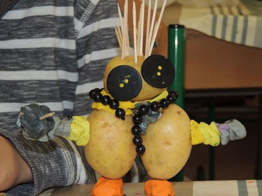  Grafika #12: "ZIEMNIACZANY KRÓL" grafika