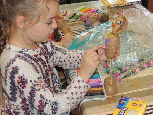  Grafika #17: "ZIEMNIACZANY KRÓL" grafika