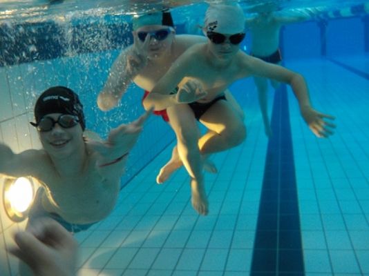  Grafika #6: ZAJĘCIA BASENOWE grafika