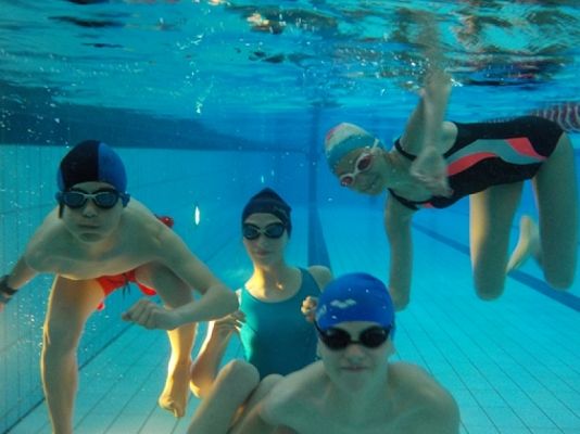  Grafika #18: ZAJĘCIA BASENOWE grafika